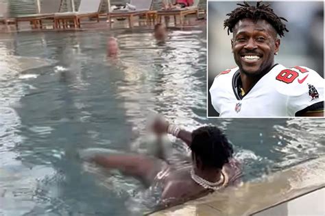 antonia brown pool|Antonio Brown Exposes Himself to Hotel Guests at。